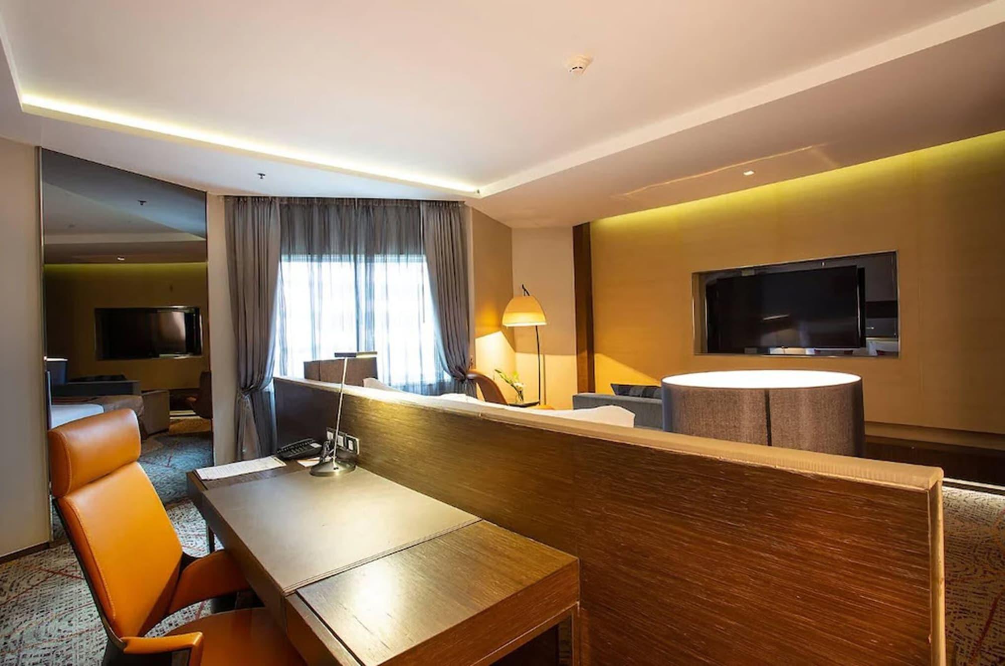 Khách sạn Graceland By Grace - Sha Extra 4*